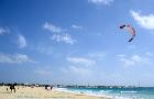 Kitesurfen am Strand von Santa Maria